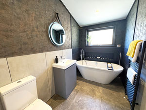 Photo 19- click for photo gallery